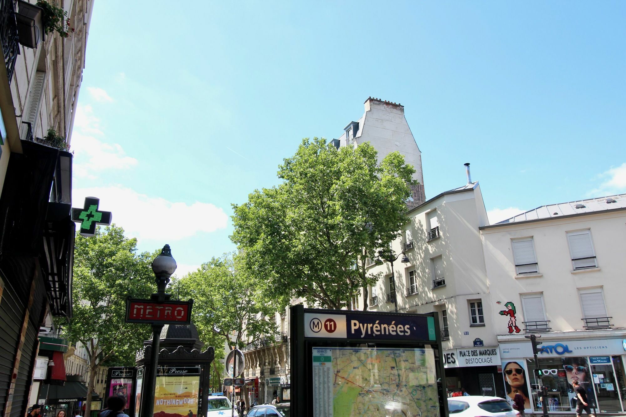 Hotel des Pyrénées París Exterior foto